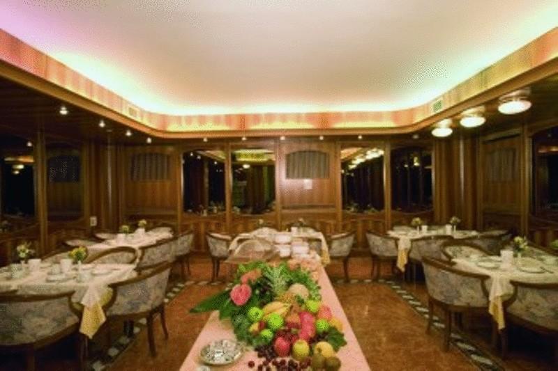 New Alexander Hotel 3*
